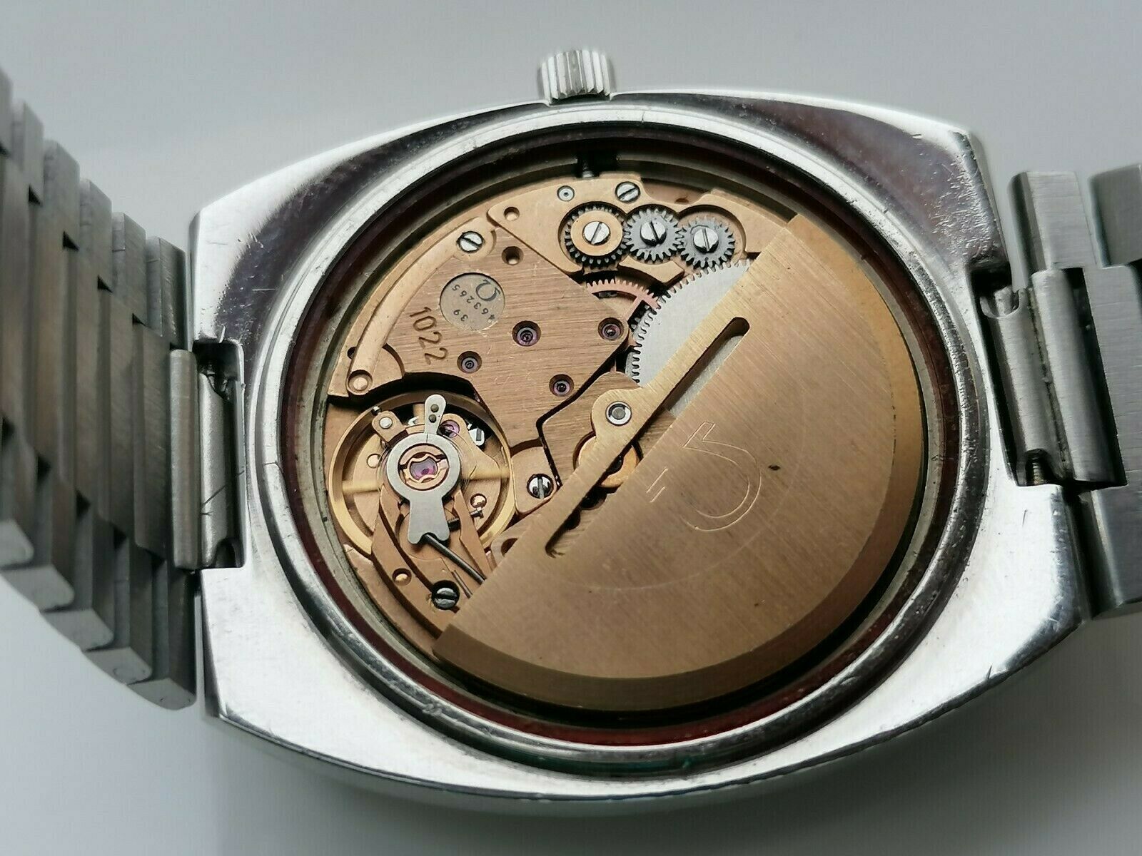 Omega cal 1022 online movement