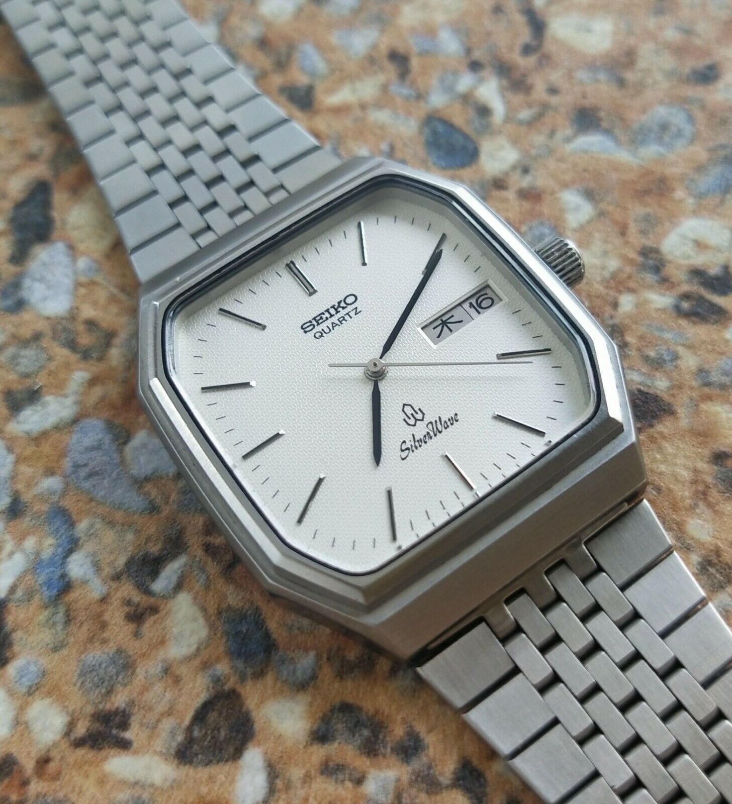 Vintage Seiko SilverWave Quartz JDM 5933 5120 January 1983 Kanji