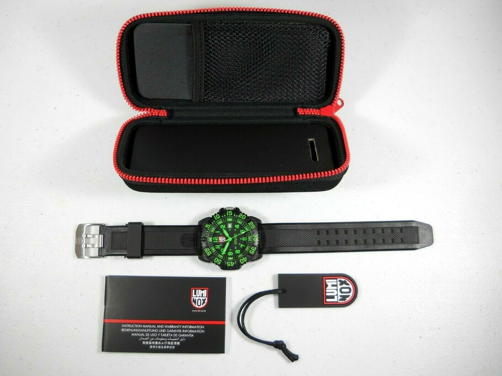 LUMINOX WATCH SERIES 3050/3950 BLACK & GREEN NAVY SEALS SWISS MADE