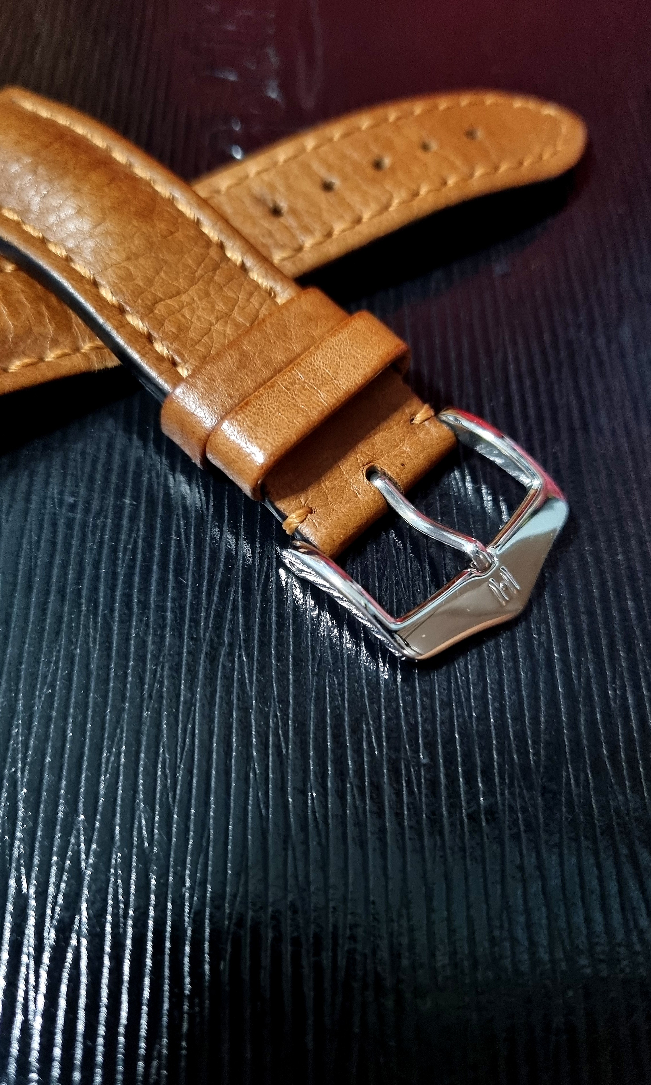 Hirsch discount lucca strap