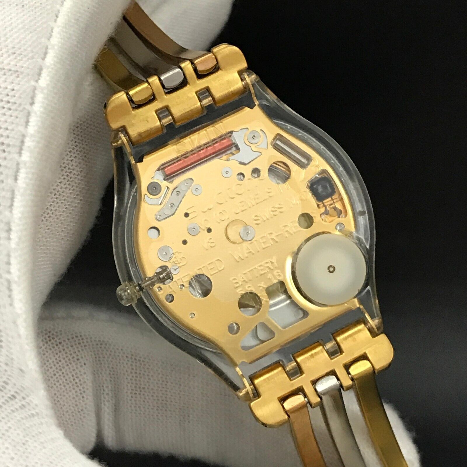 Swatch Tri Gold AG 2004 Slim Stylish Swiss Made Ladies Quartz