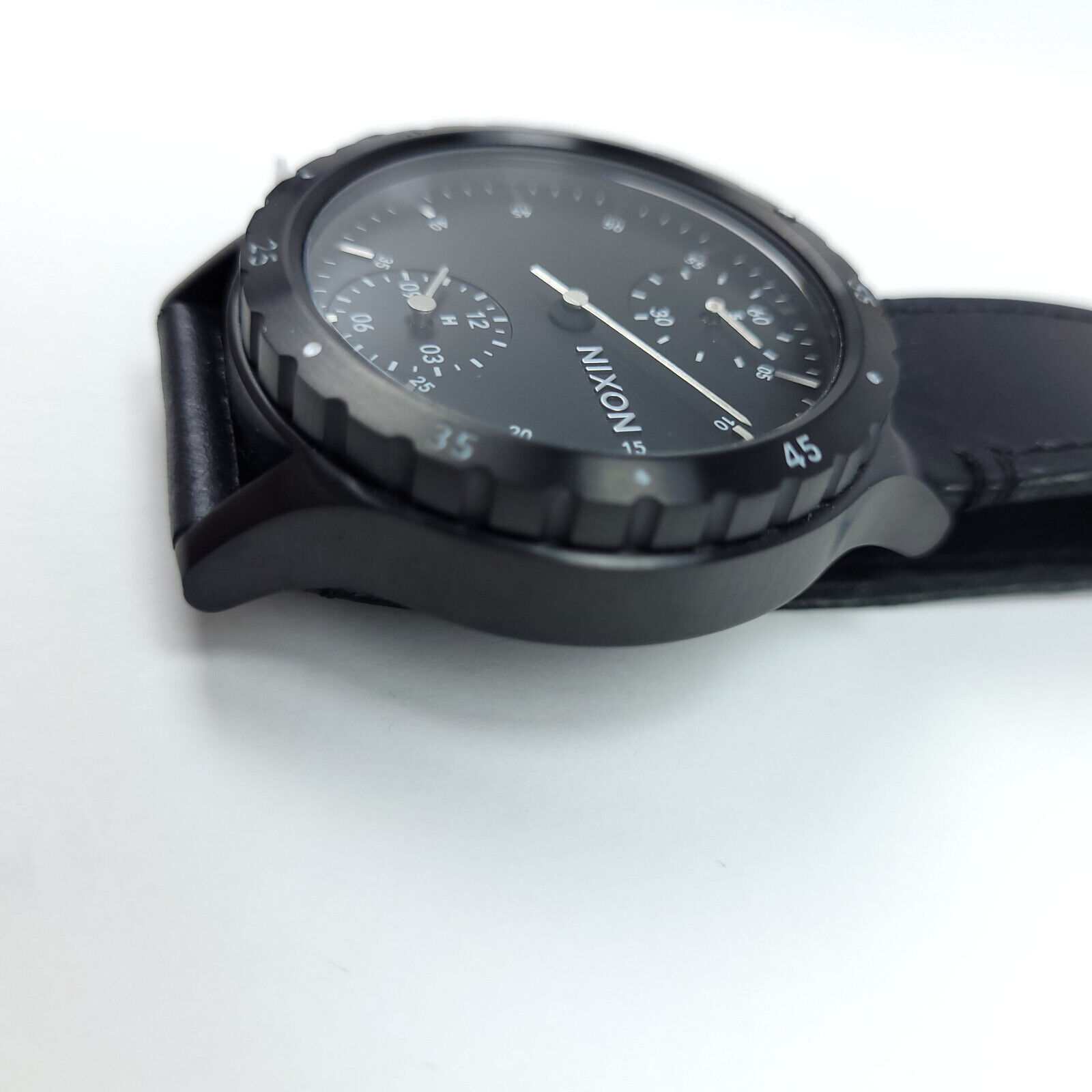 Nixon on sale hybrid smartwatch