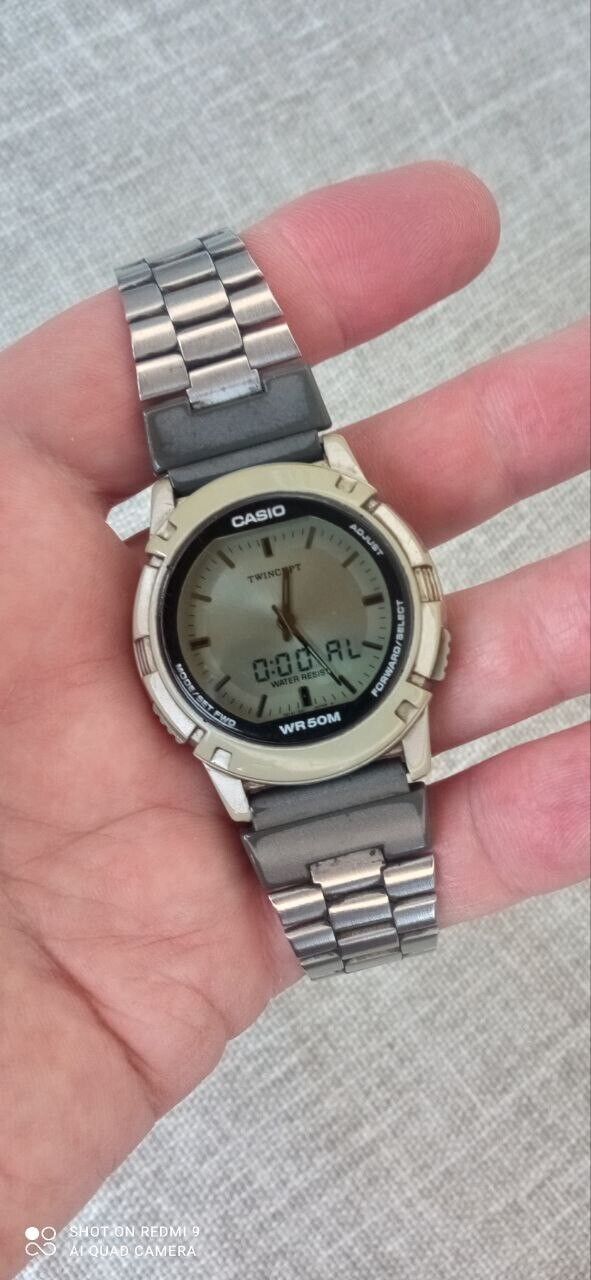 Casio ABX-20 (1349) Twincept Data Bank World Time digital/analogue
