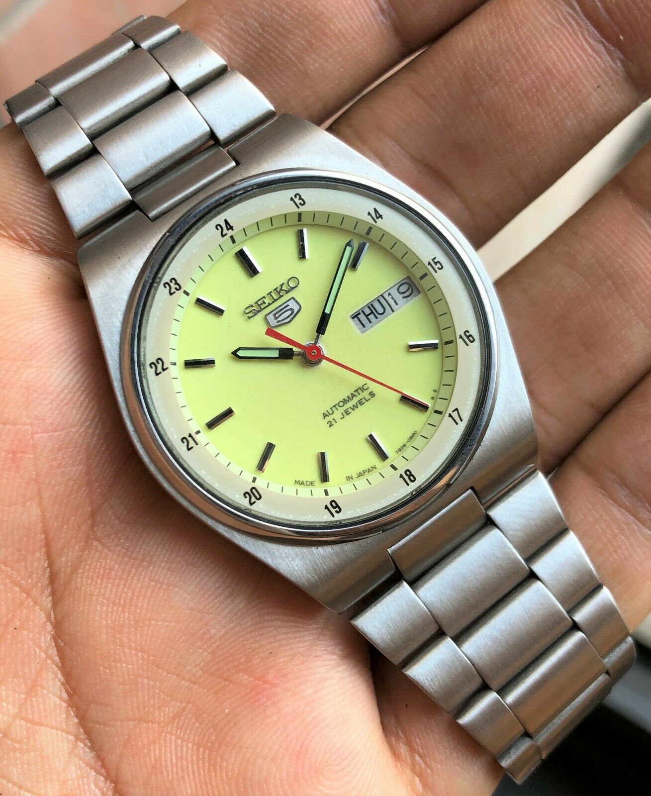 Seiko 5 SNXX51J Green FULL LUME dial Railway time Vintage 7S26