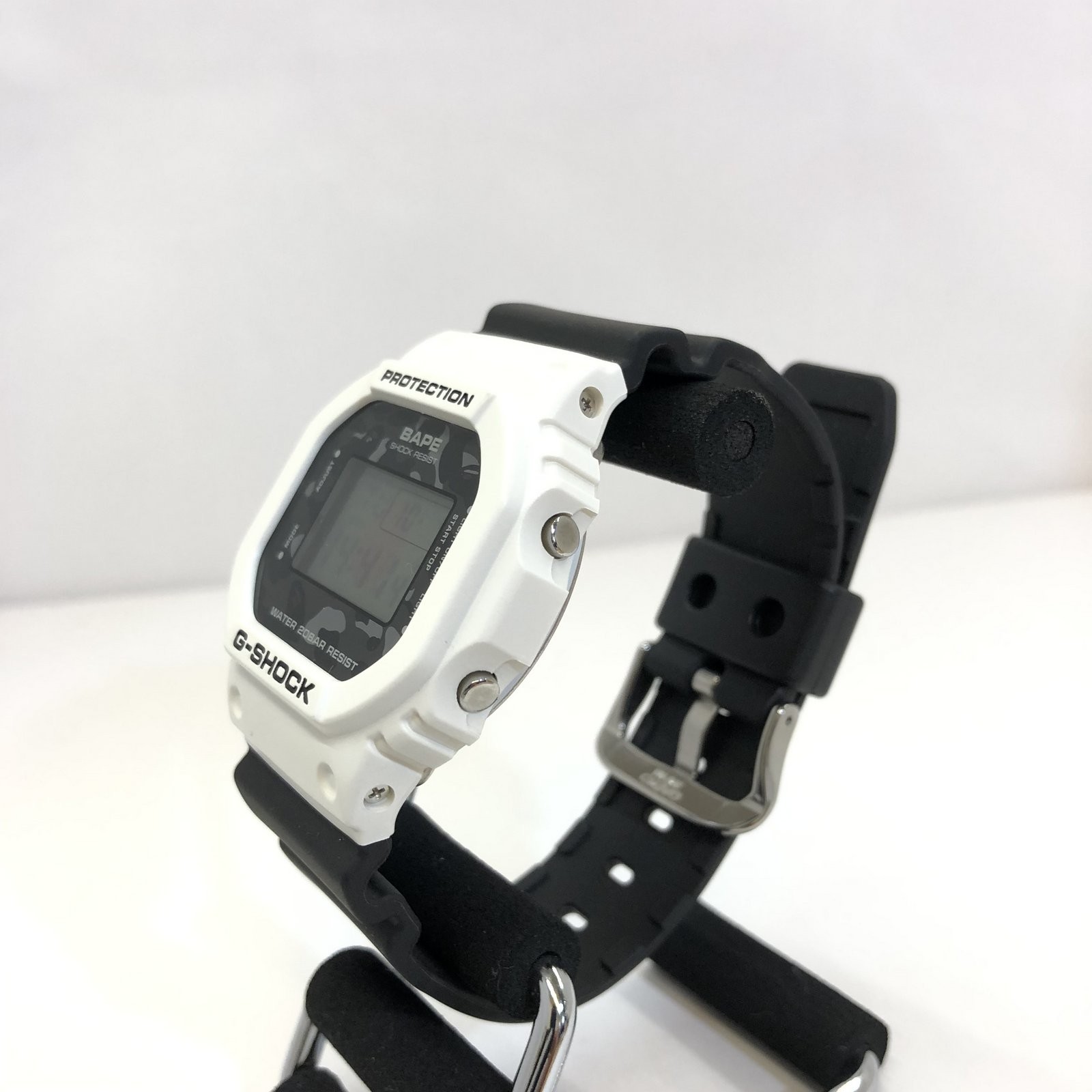 G-SHOCK G-SHOCK CASIO Casio watch DW-5600VT A Bathing Ape Vape BAPE  collaboration double name overseas model NFS limited speed digital quartz  white black with serial 1000 limited super rare rare men's box