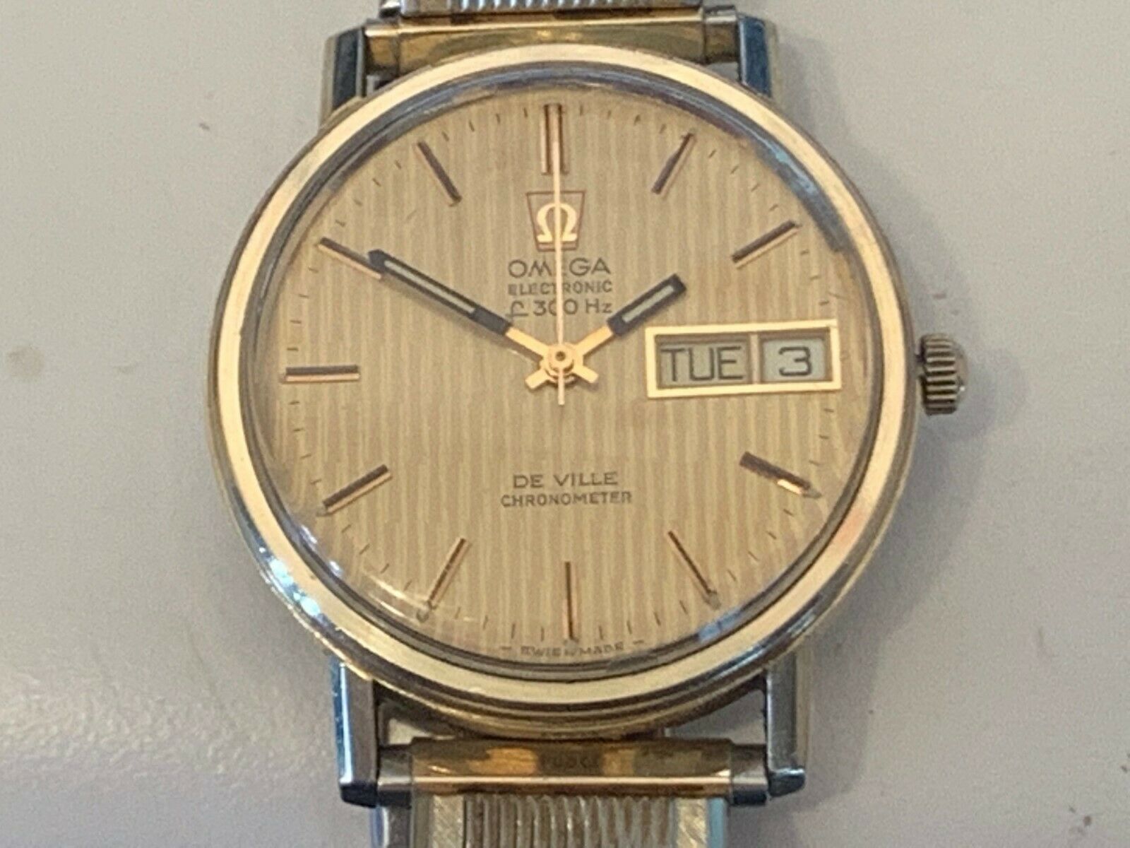 omega electronic f300hz deville chronometer
