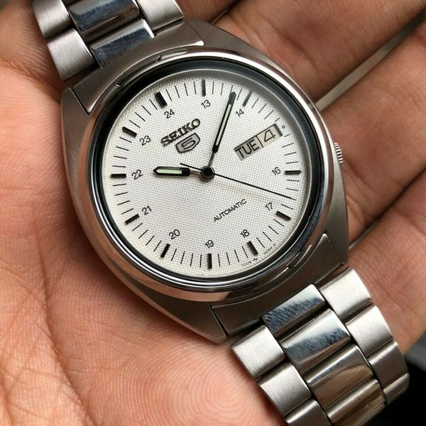 Seiko 5 1989 WHITE MILITARY dial Vintage 7009 Automatic Field Watch Full  Mint | WatchCharts