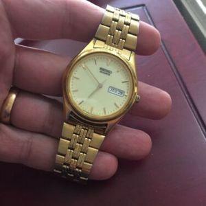 Rare Vintage ? Seiko Mens Gents Quartz Day Date Wristwatch Watch 7N43-9041  A4 | WatchCharts