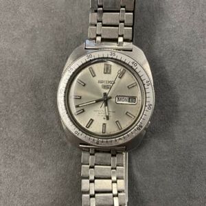 Seiko 5 Five (6119-8460) 21J Automatic Wristwatch Vintage | WatchCharts