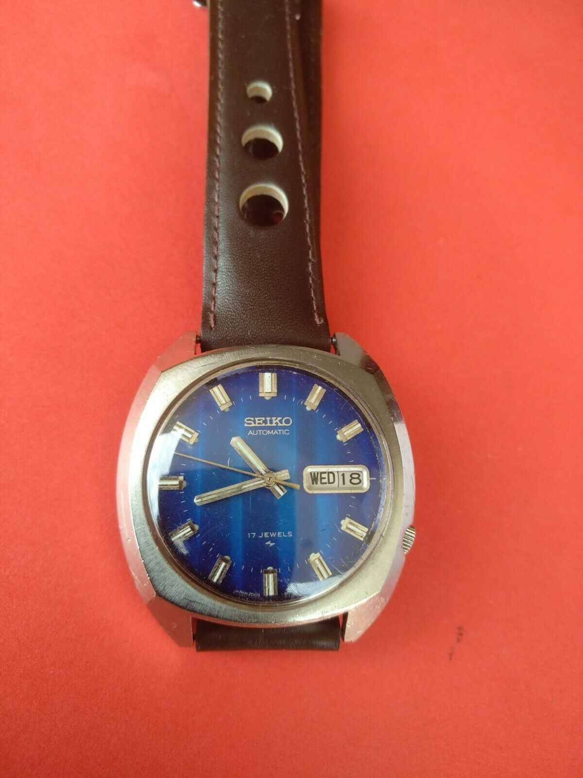 RARE VINTAGE 1970s SEIKO 7009-8050 Two tone Blue DIAL AUTOMATIC 