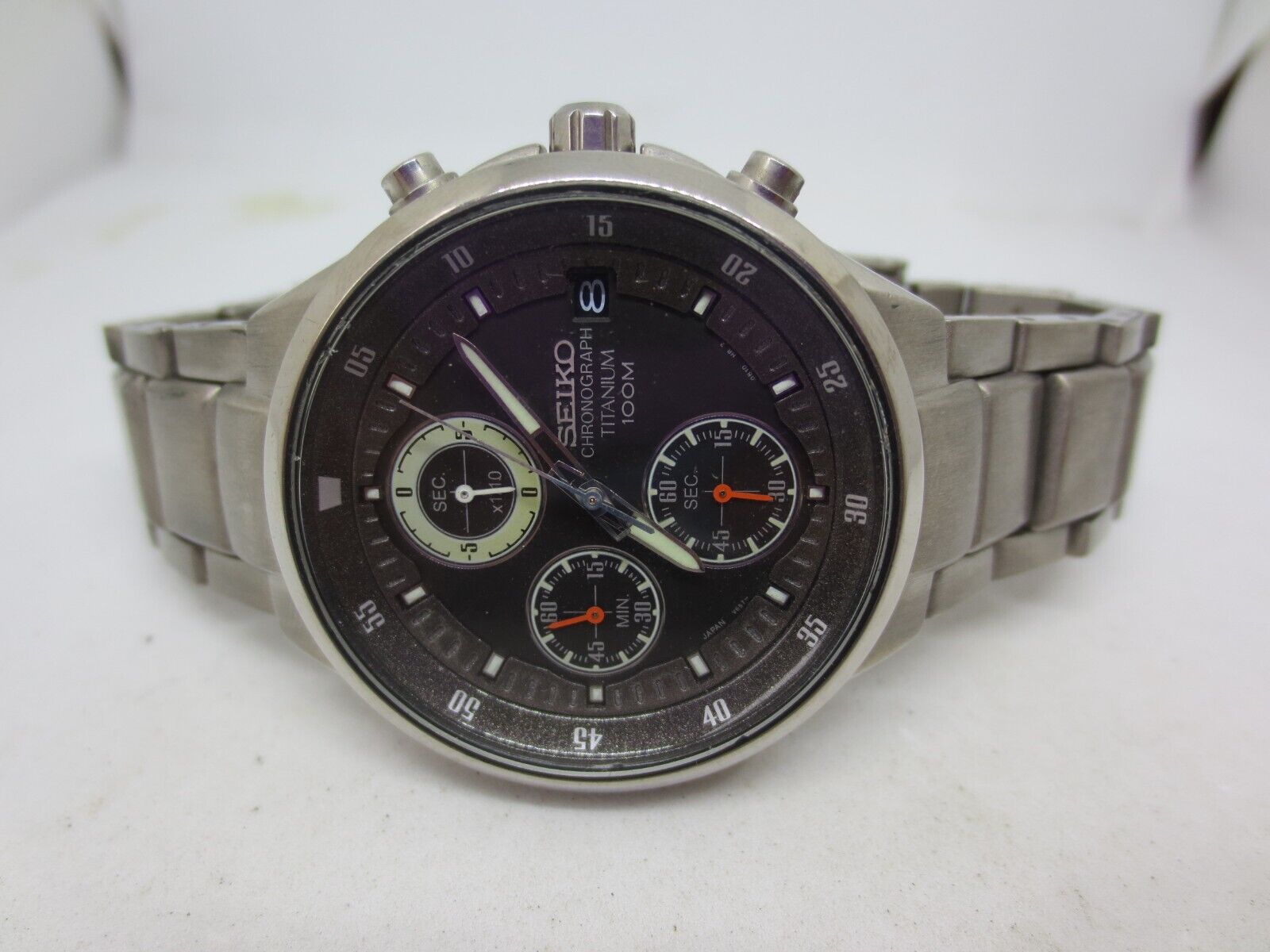 SEIKO V657-0B00 DATE CHRONOGRAPH TITANIUM QUARTZ MENS WATCH