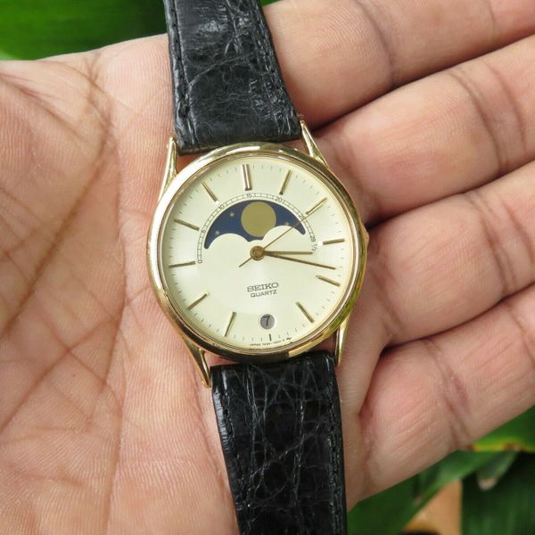Vintage SEIKO 7434-7008 Moon Phase Quartz Watch Mid Size