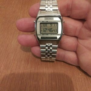 Vintage 1986 Seiko A904-5199 Men's Digital Alarm Chronograph LCD Watch  Nice!!! | WatchCharts