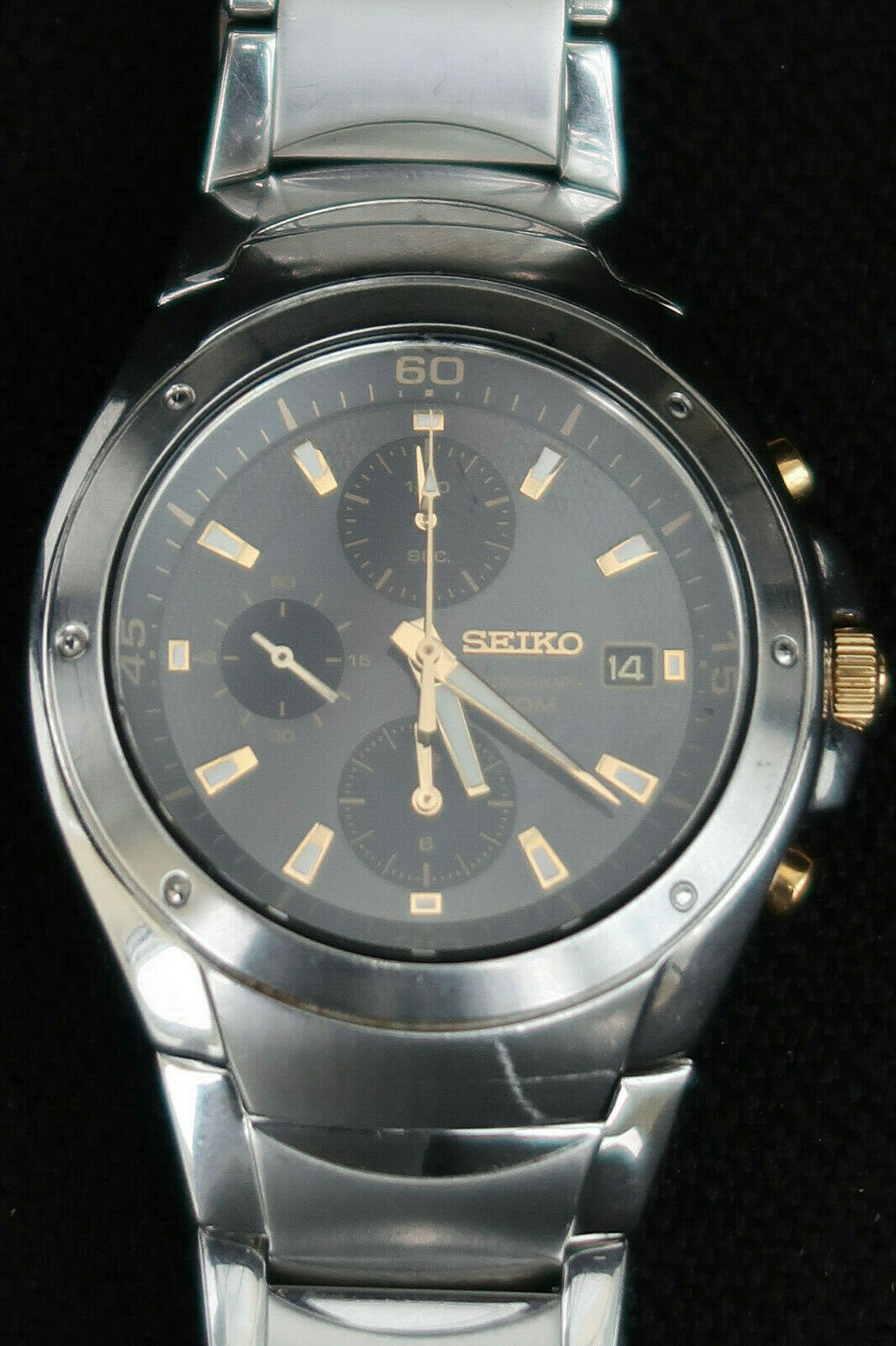 SEIKO 7T92 0HX0 MEN'S CHRONOGRAPH WATCH BLACK & GOLD FACE