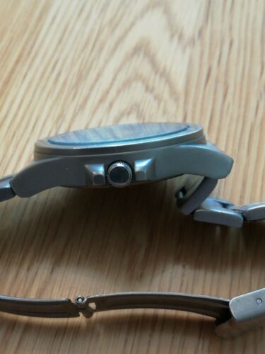 セイコー チタニウム V732-0P30 100M防水 クオーツ デイト Seiko V732-0P30 Titanium Watch 100M Water Resist