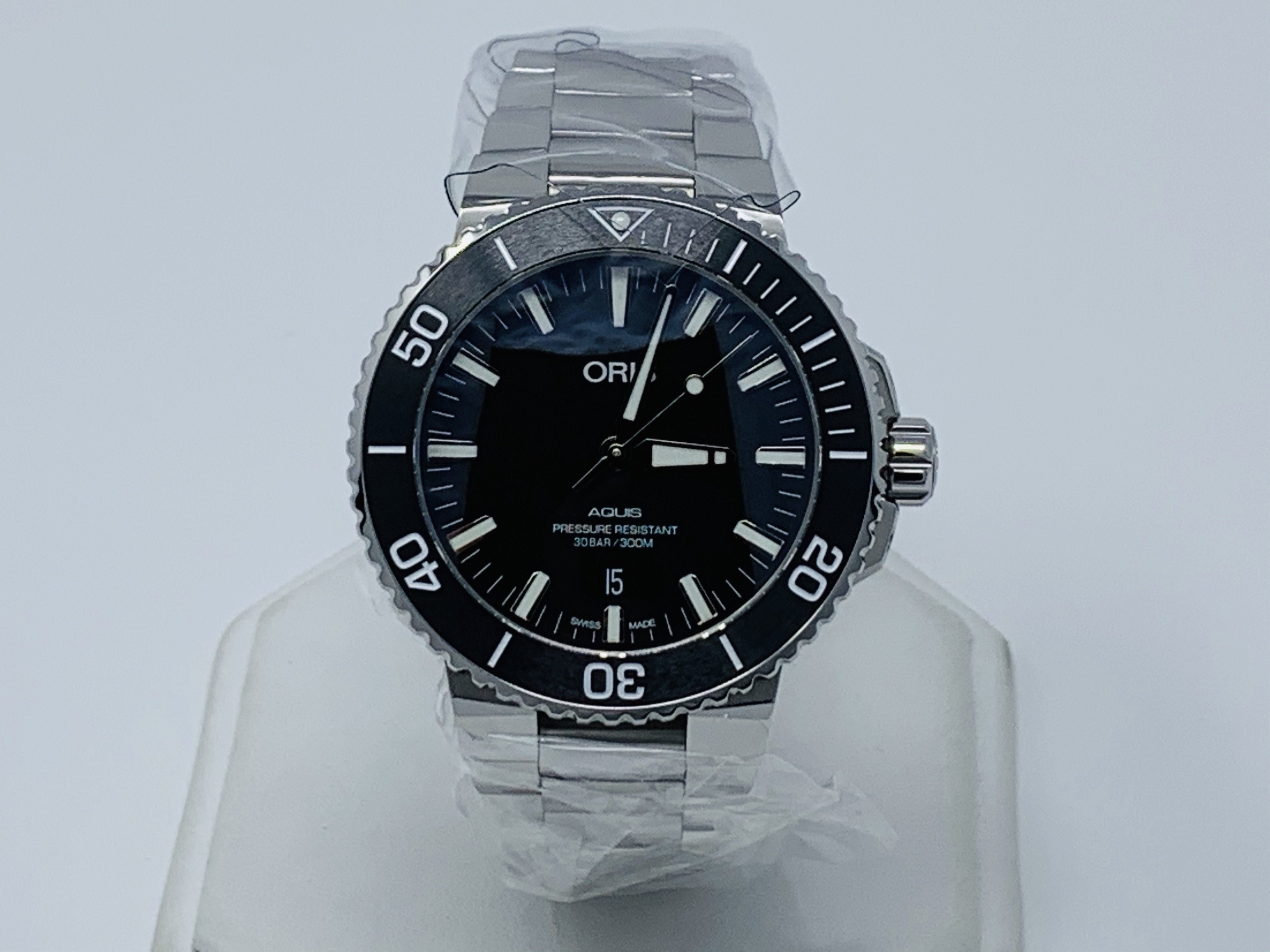 Oris Aquis Date Black Dial Silver Steel Strap Watch for Men - 0173377304134-0782405PEB