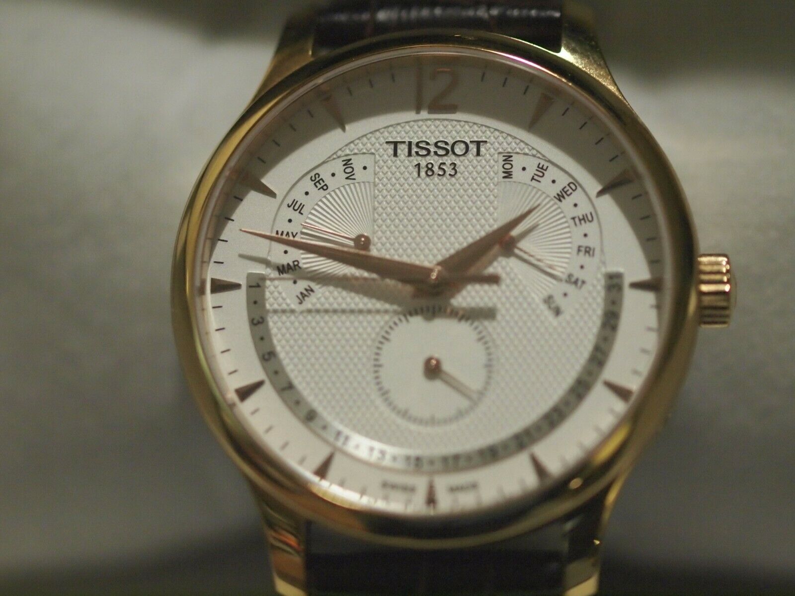 TISSOT TO63637.A Rose Gold w embossed band Swiss Quart Movement