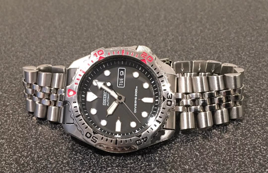 FS: Seiko SKXA63 7S26-7020 Black & Red Bezel Version $275 USD