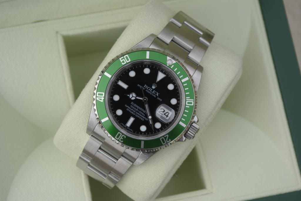 Rolex 16610LV Submariner Green 50Th V NIB NOS