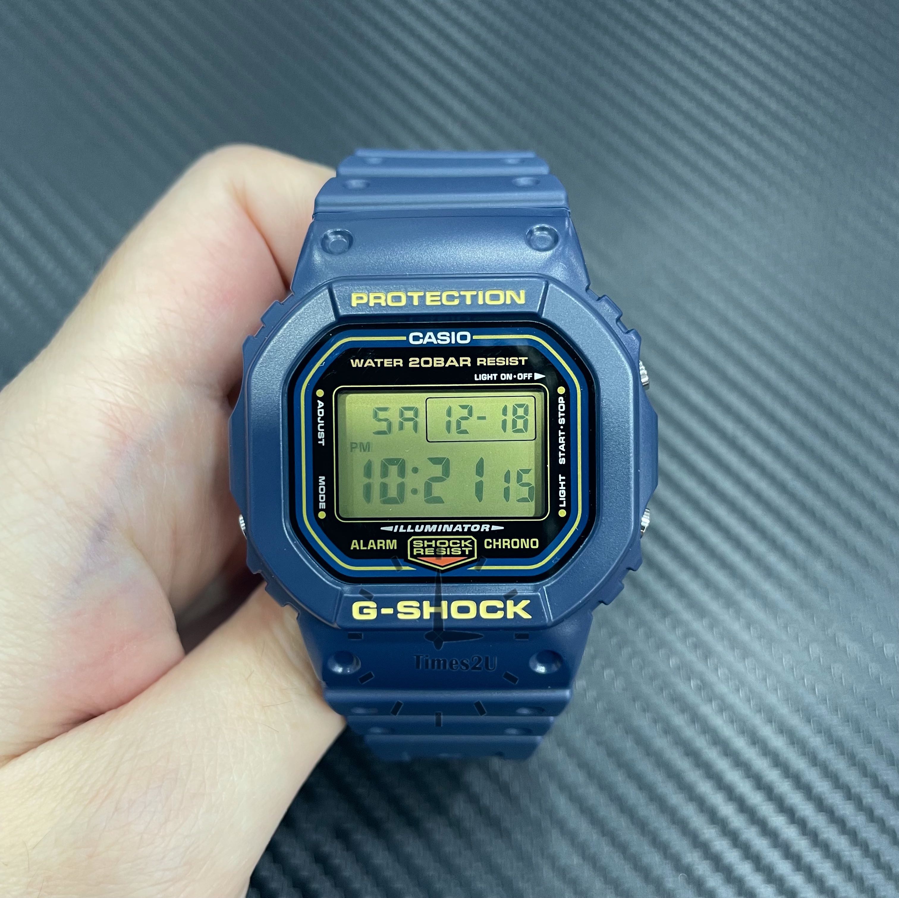 Casio G-Shock (DW560)