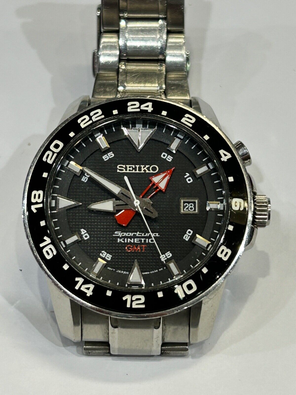 Seiko kinetic cal outlet 5m85 price