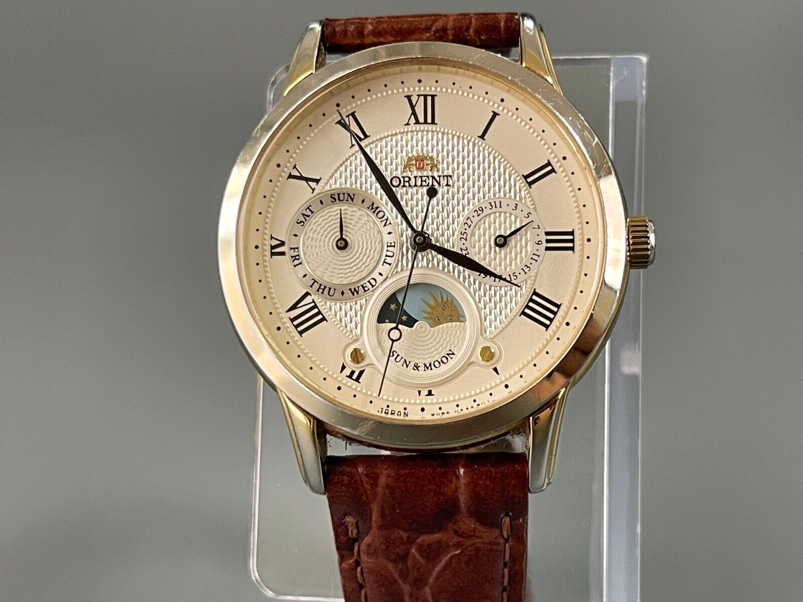 Orient Moon Phase KUE0-UAA0 Day/Date Quartz Men's Watch