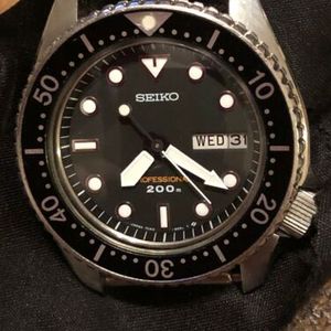 Seiko 7C43-6010 38mm Quartz Diver Professional 200 M Wrist Watch-Very Rare  Cond | WatchCharts