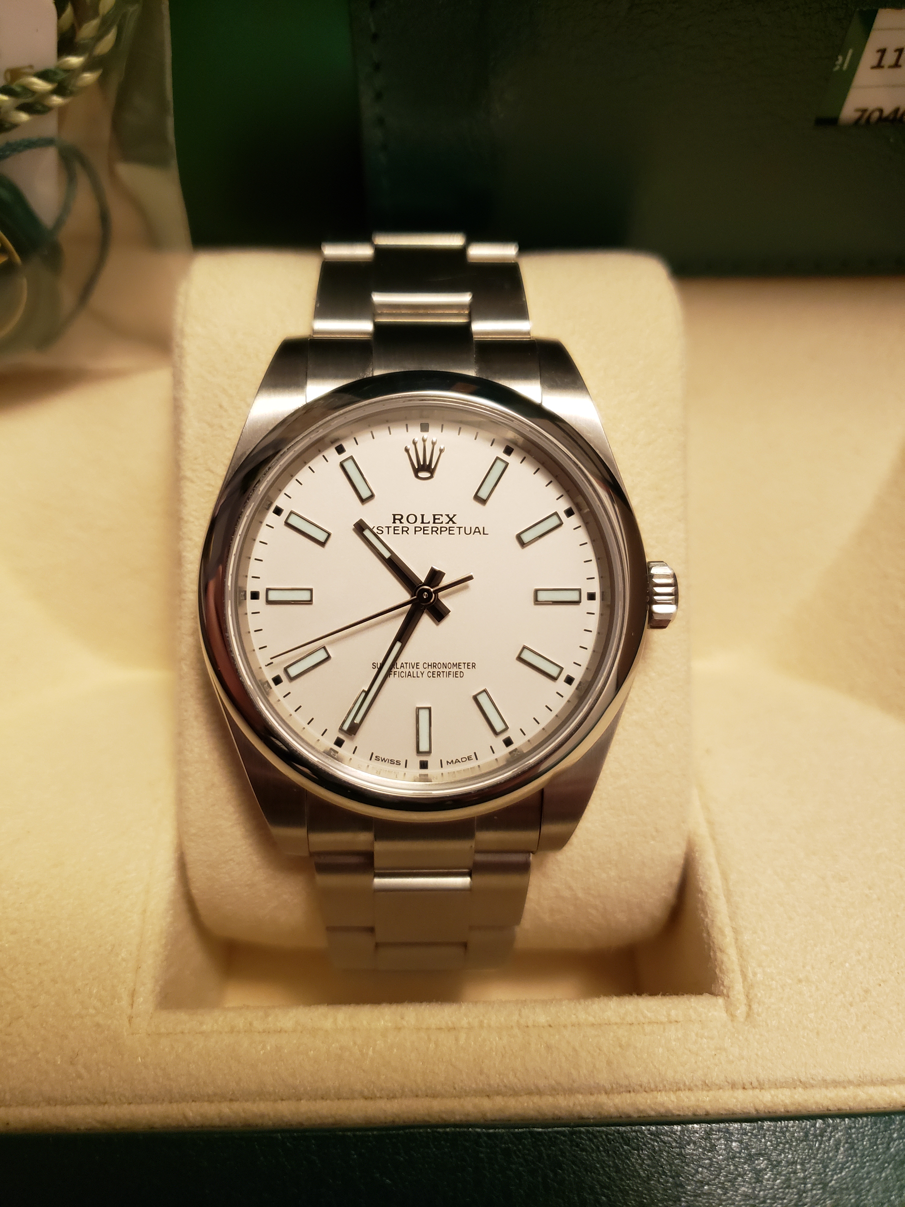 Rolex oyster perpetual hotsell white dial 39mm