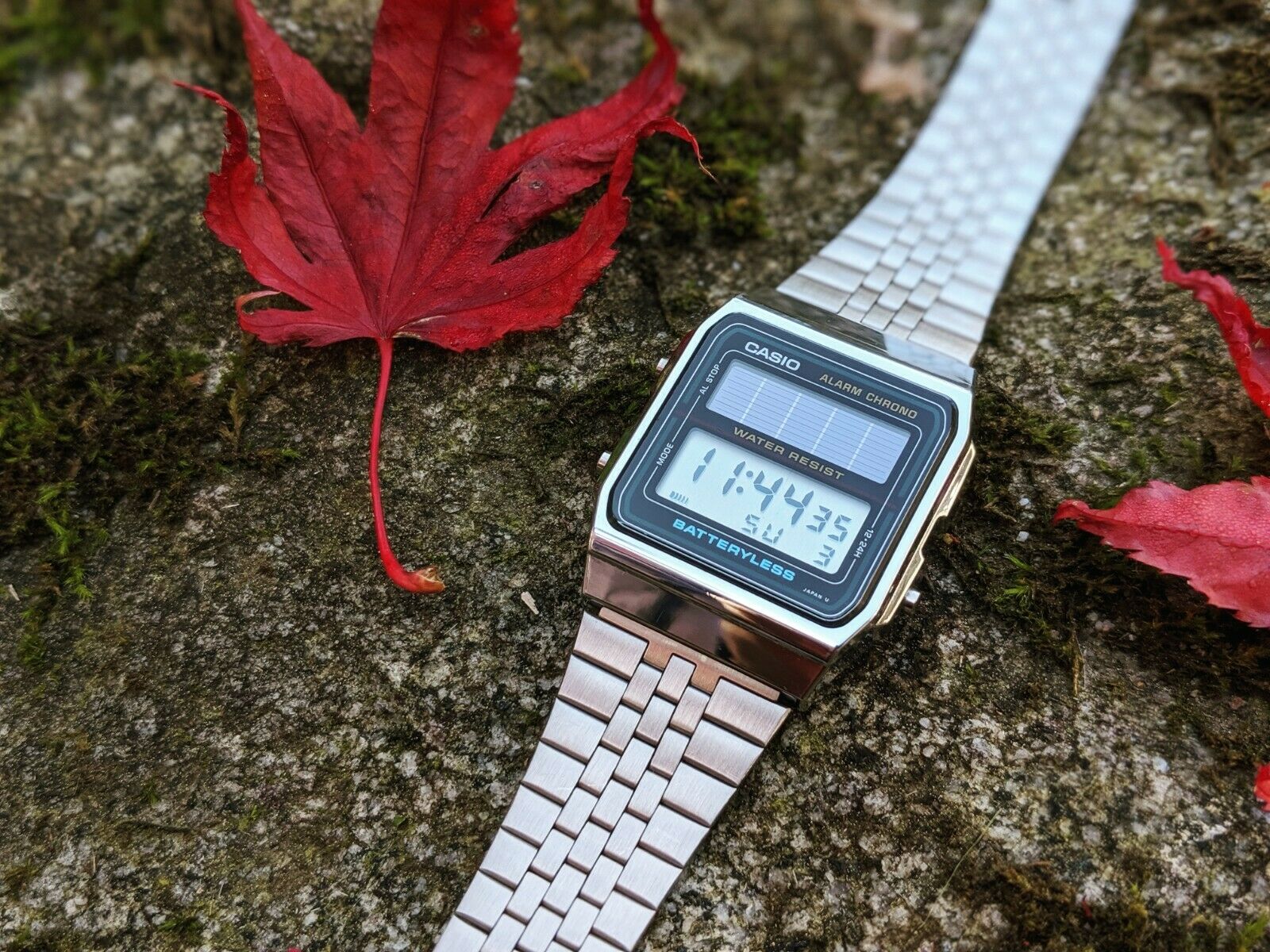 rechargeable digital watch