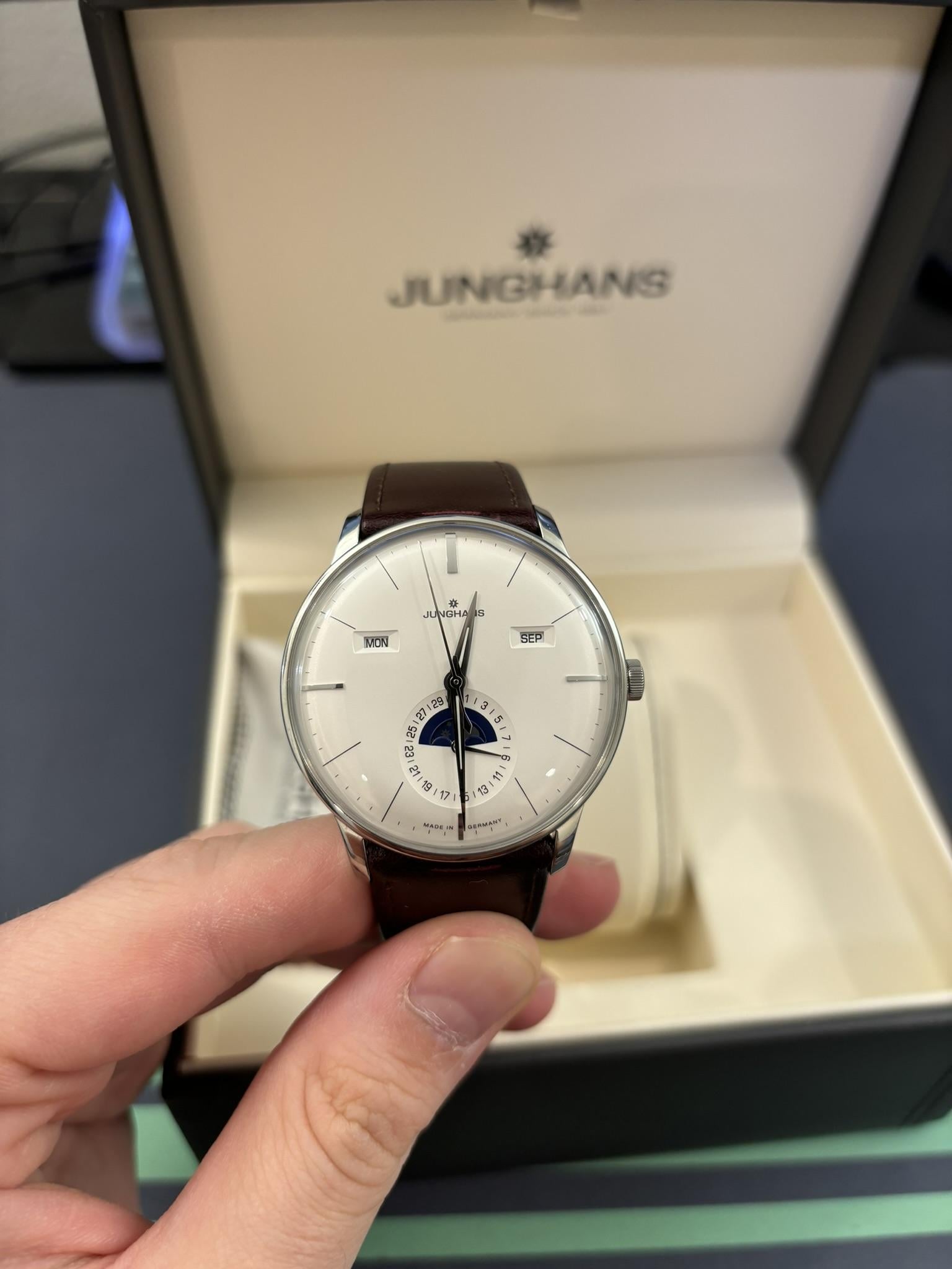 Junghans discount meister calendar