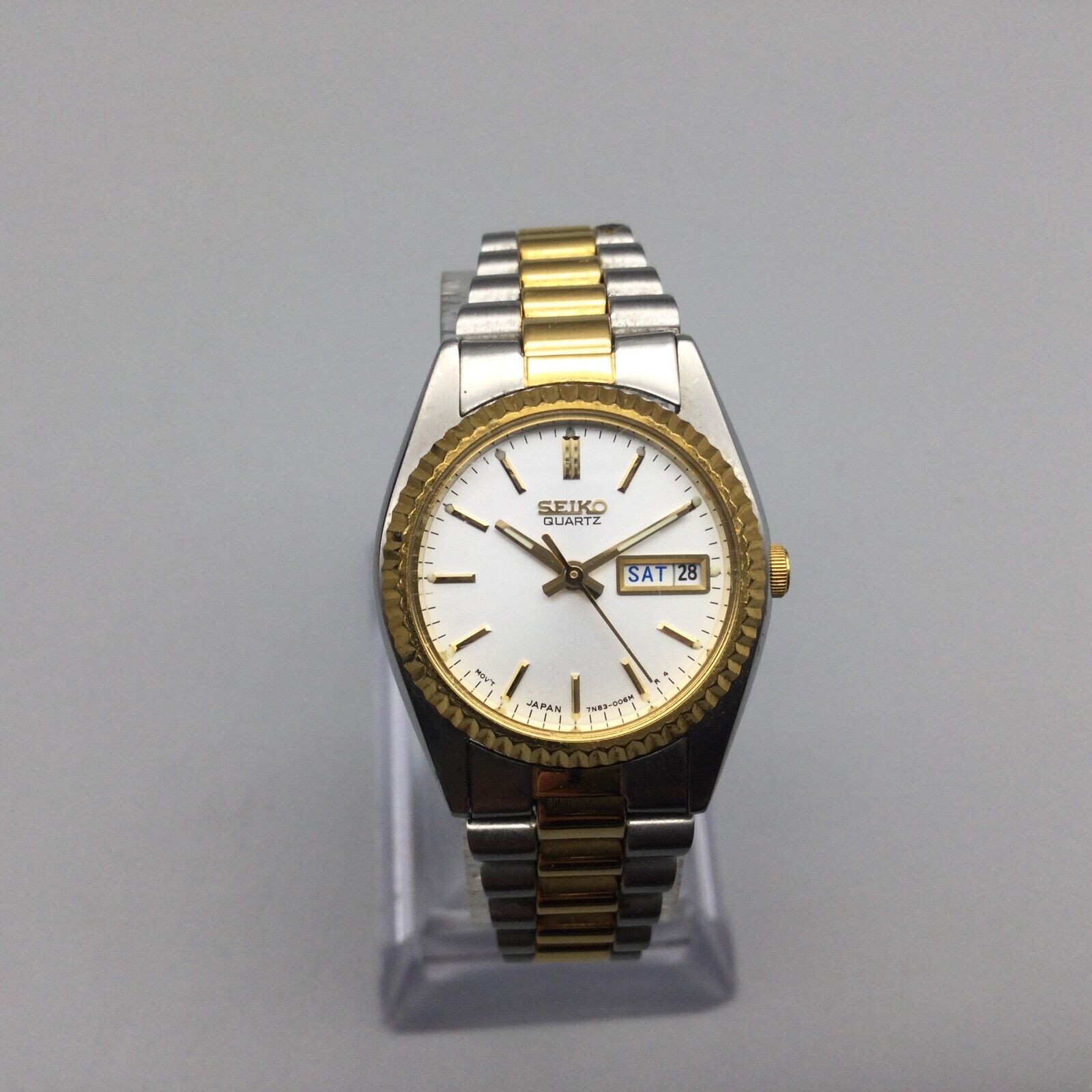 Vintage Seiko Watch Women Silver Gold Tone 7N83 0041 Day Date New