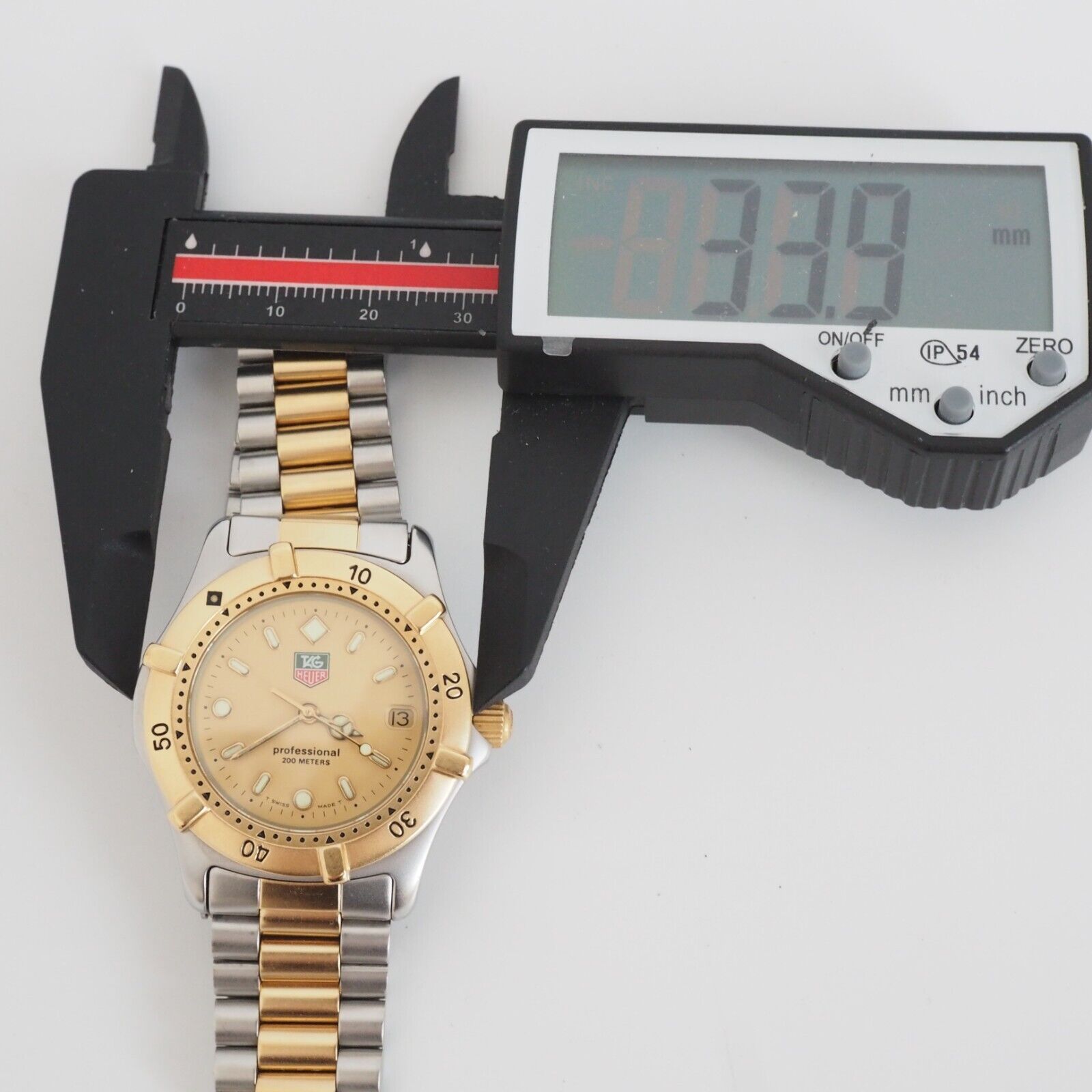 TAG Heuer 2000 WE1220-R Quartz Gold Dial 200M 34 mm Midsize