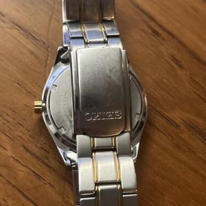 さな Vintage Seiko 7N43-9070 Quartz Wristwatch Black Dial Silver