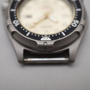 WTS] Vintage 1986 Seiko 2A22-0310 Cream Dial Titanium Professional