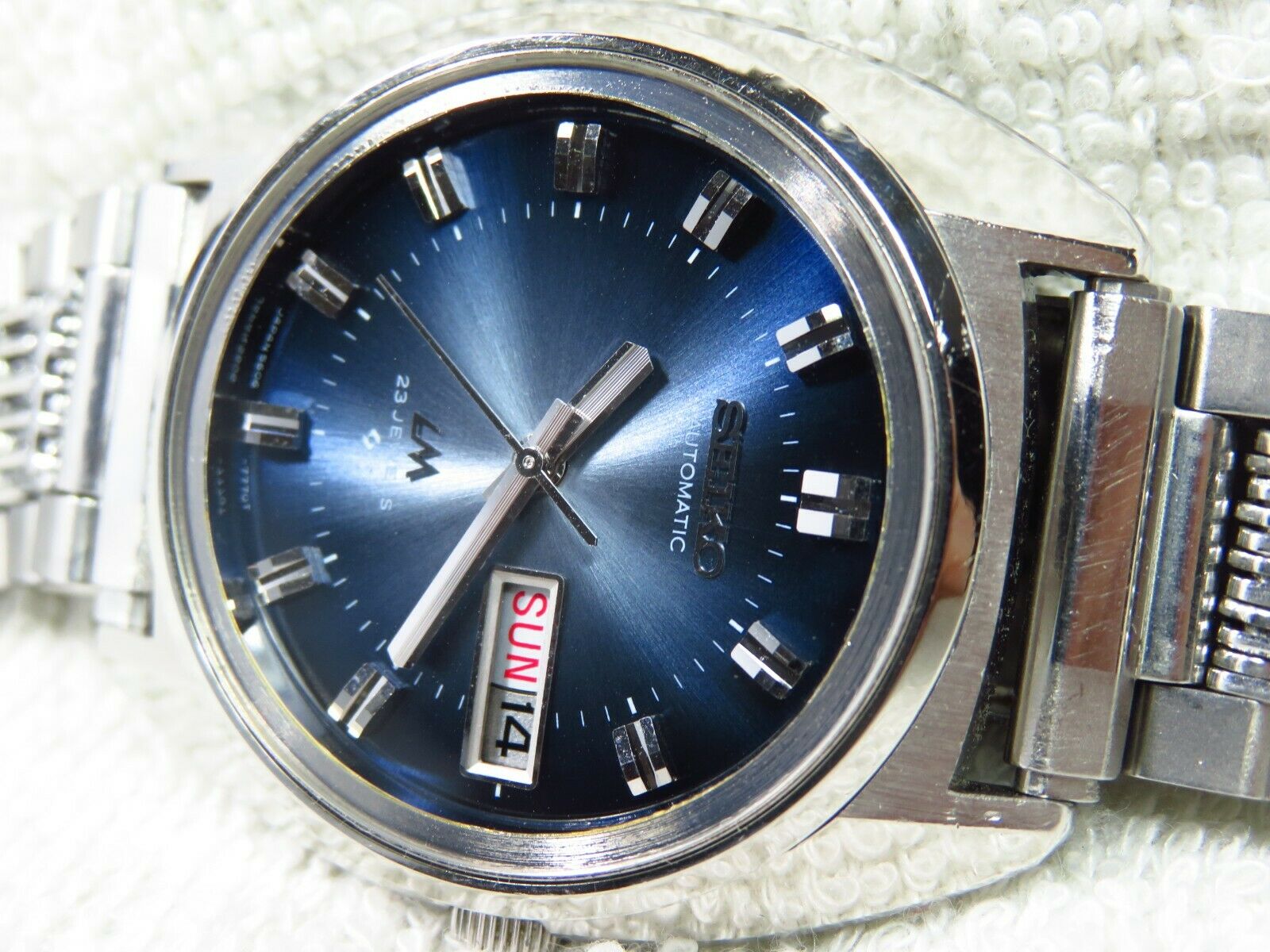 Seiko 5606-7231 watches for sale on eBay | WatchCharts Marketplace