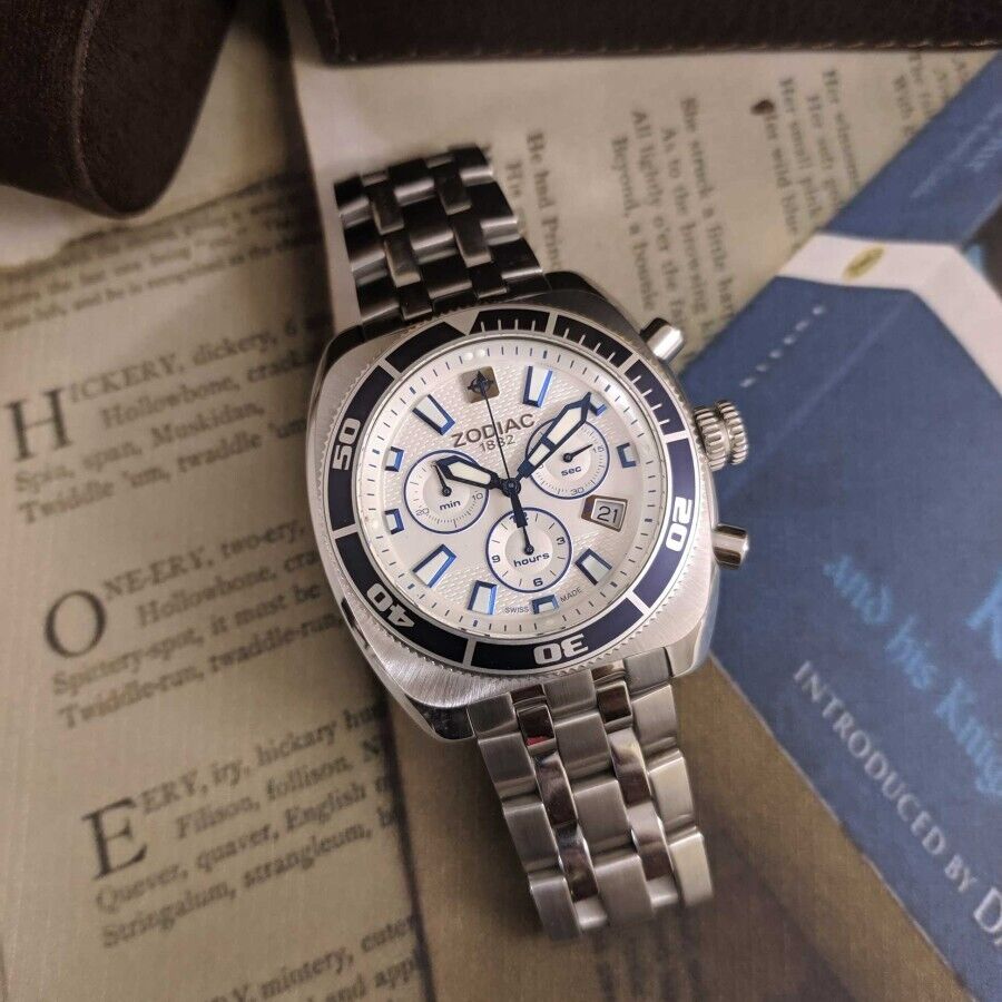 RARE ZODIAC DESERT FALCON Z04501 Chronograph Quartz Swiss Made Men