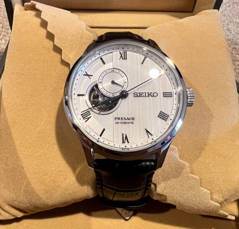 SEIKO PRESAGE SARY095 Men s Watch with Striking White Dial w Box