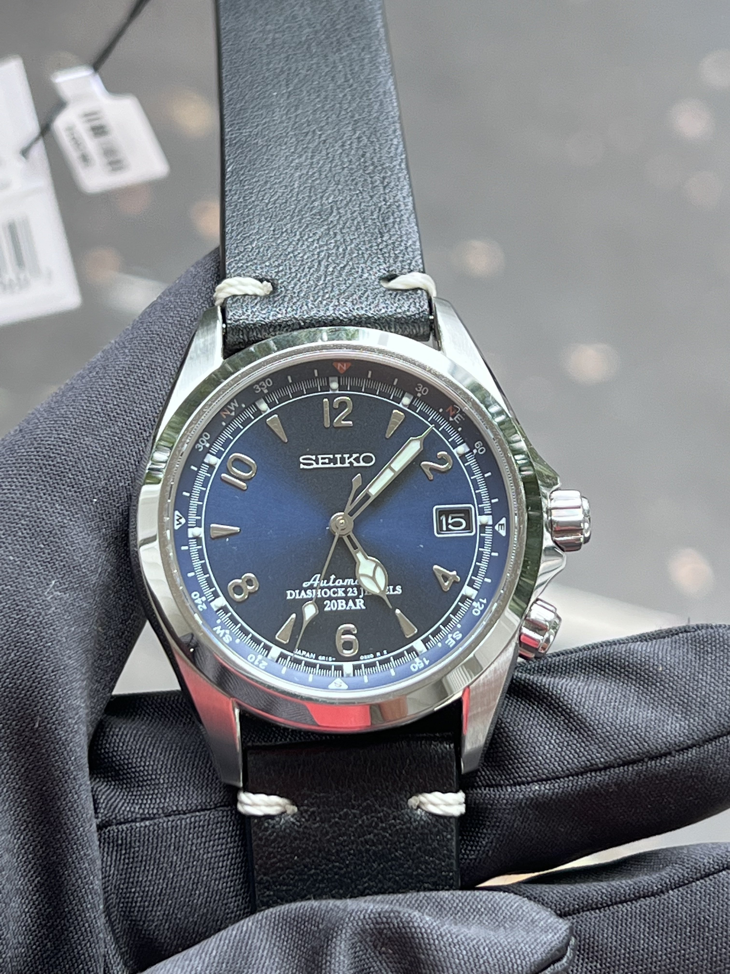 Hodinkee blue alpinist best sale