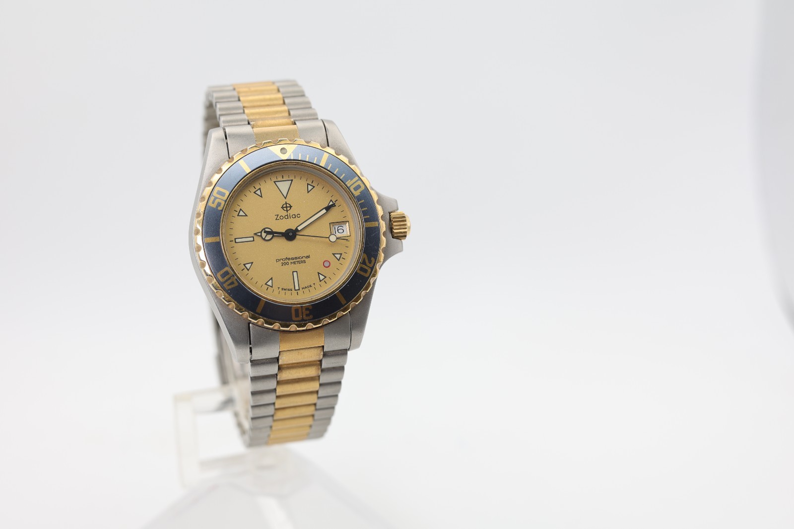 ZODIAC PROFESSIONAL 200M SWISS DIVER 36mm, ref. 213.26.04 WRIST