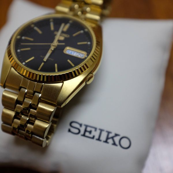 Wts Seiko 5 Automatic 7s26 0500 Black Dial With Gold Bracelet