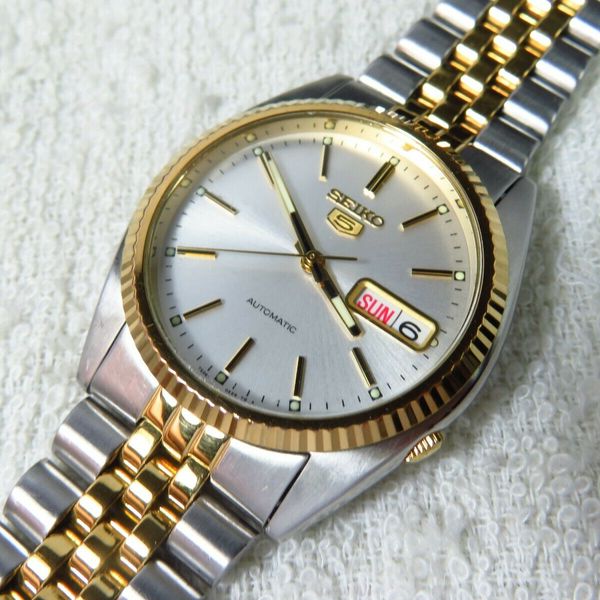 SEIKO 5 SNXJ90 7S26 - 0500 Automatic watch Oyster Jubilee style ...