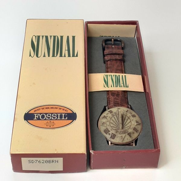 Fossil Sundial フォッシル サンダイアル ブラウン Fossil Sundial フォッシル サンダイアル ダークブラウン