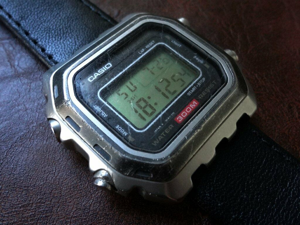 Vintage CASIO “HEAVY DUTY” 300m DW-3000C (DW-3000) – The Tank
