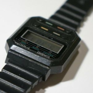 Owner Review: Casio F-100 Ellen Ripley's watch from Alien