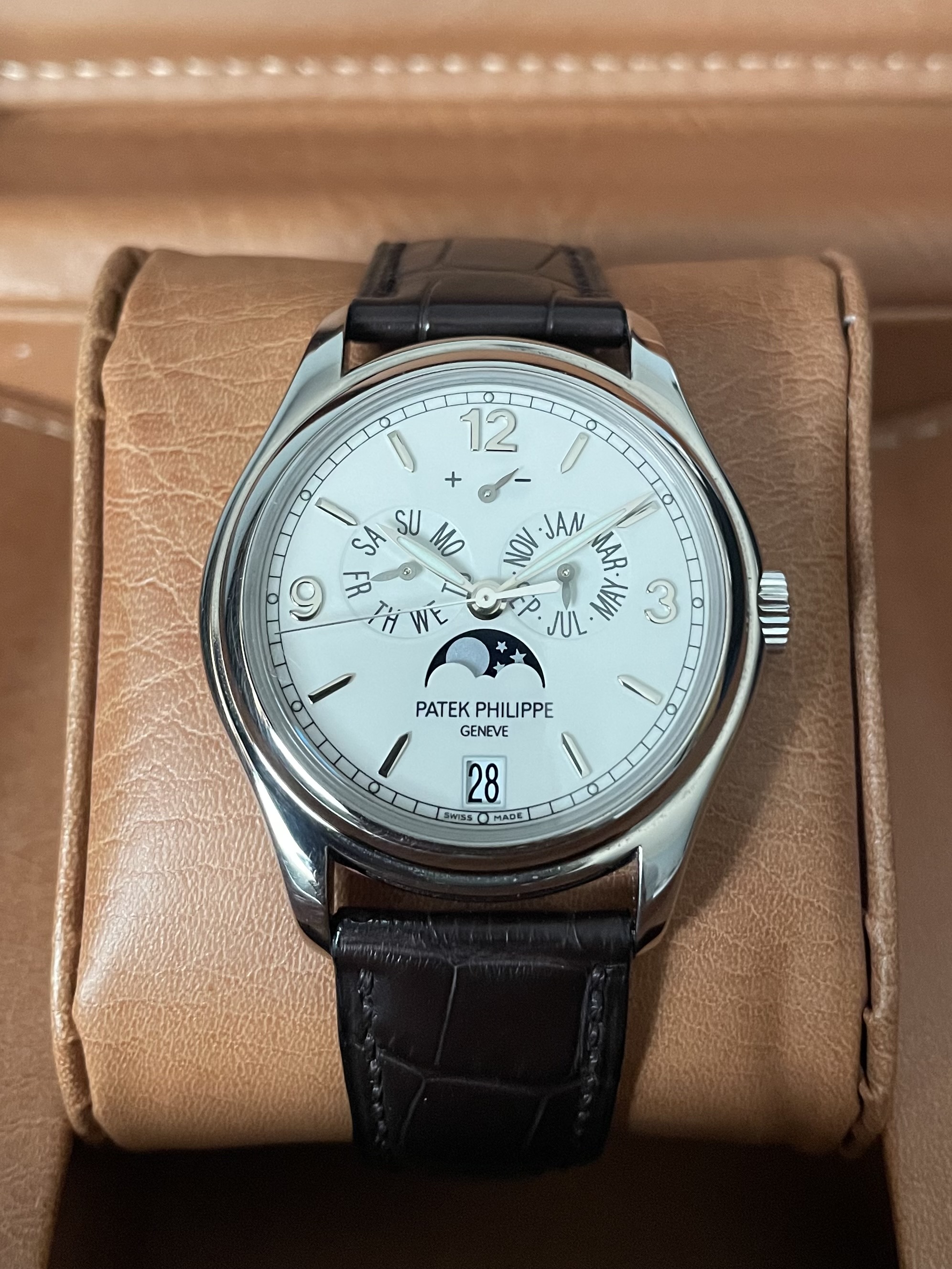 FS PATEK PHILIPPE Annual Calendar 5146G 001 White Gold