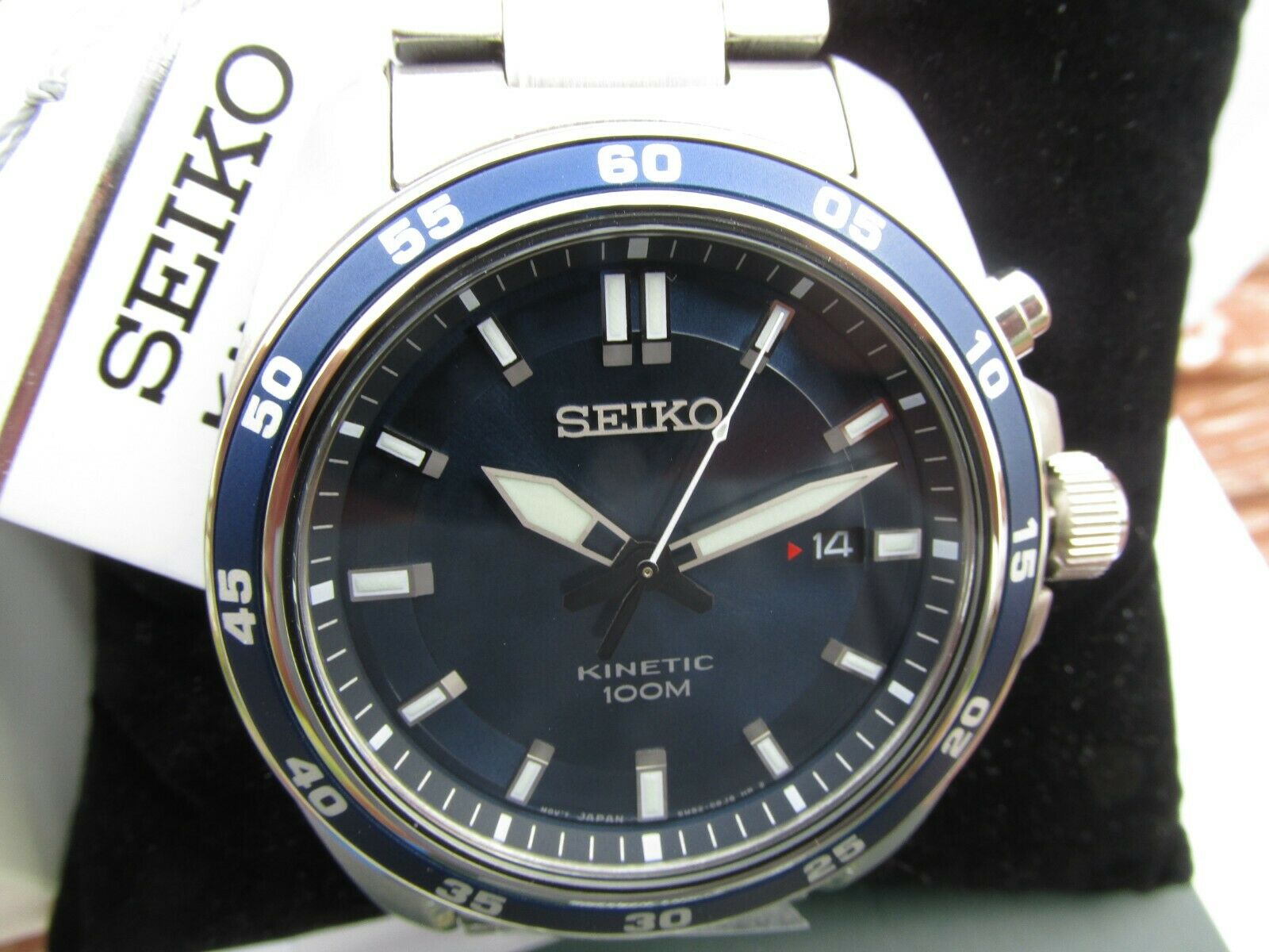 Superb SEIKO Kinetic SKA783P1 Blue boxes WatchCharts dial | booklets Brand watch all and NEW