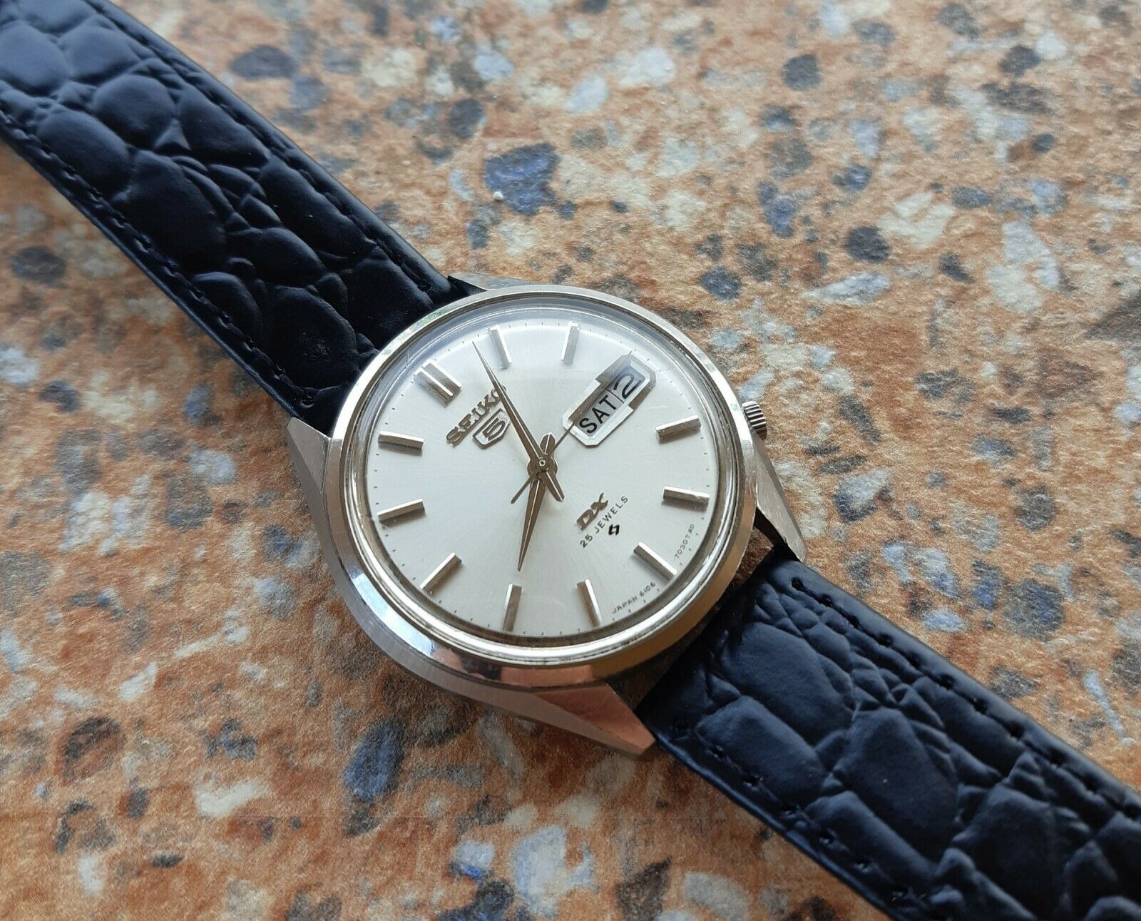 Vintage Seiko 5 DX 25 Jewels Automatic 6106 7030 October 1967 | WatchCharts