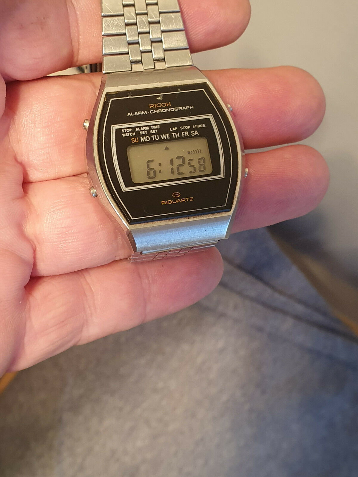 MEN/S VINTAGE RICOH DIGITAL ALARM CHRONOGRAPH WATCH. 1980's. MINT