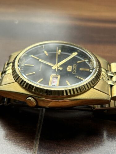 Seiko 5 SNXZ16 Gold DateJust Day Date Fluted 37mm Men's Automatic