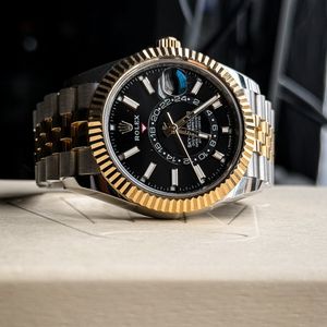 Invicta Women display picture 3